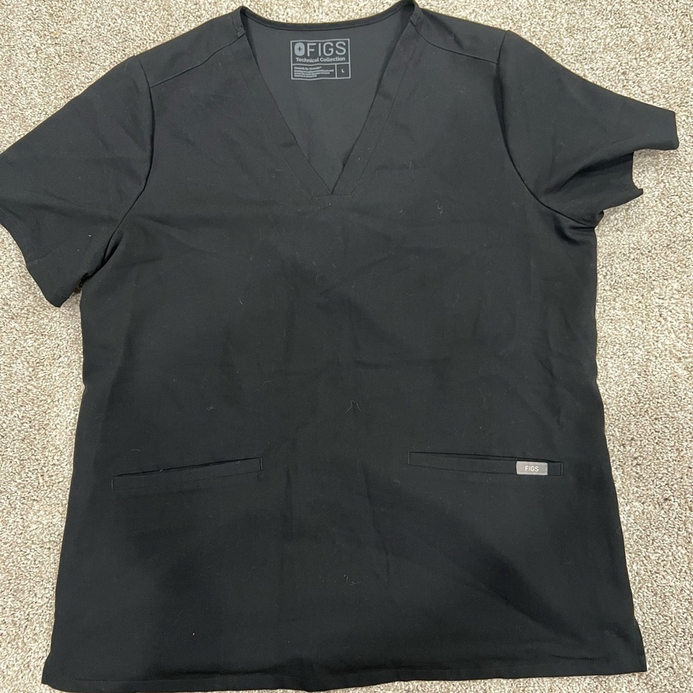 Black Figs 3 Pocket Scrub Top